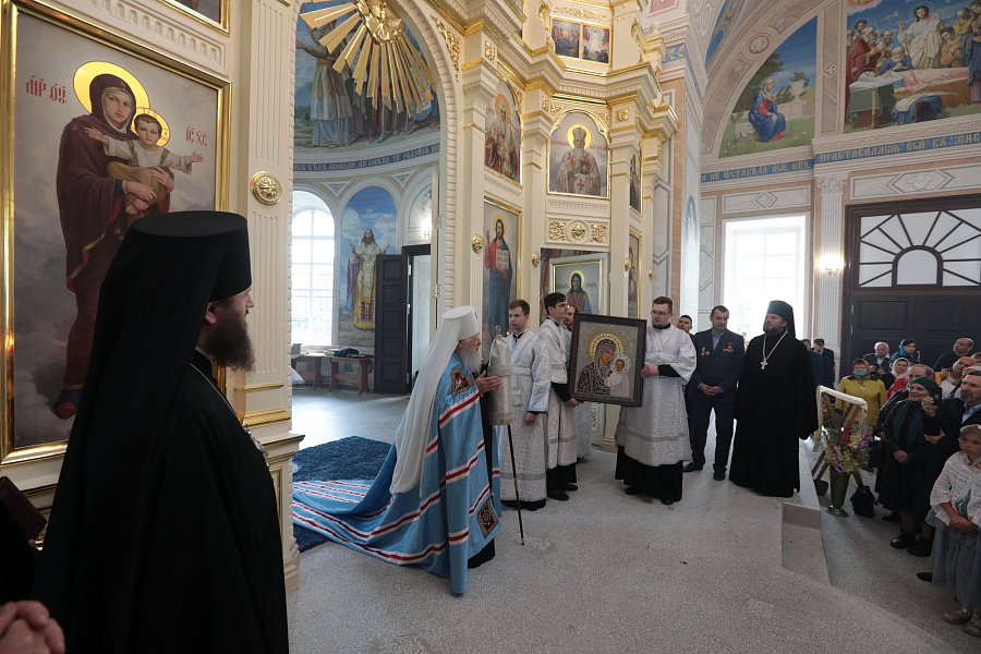 Великое освящение Казанского храма села Дединово